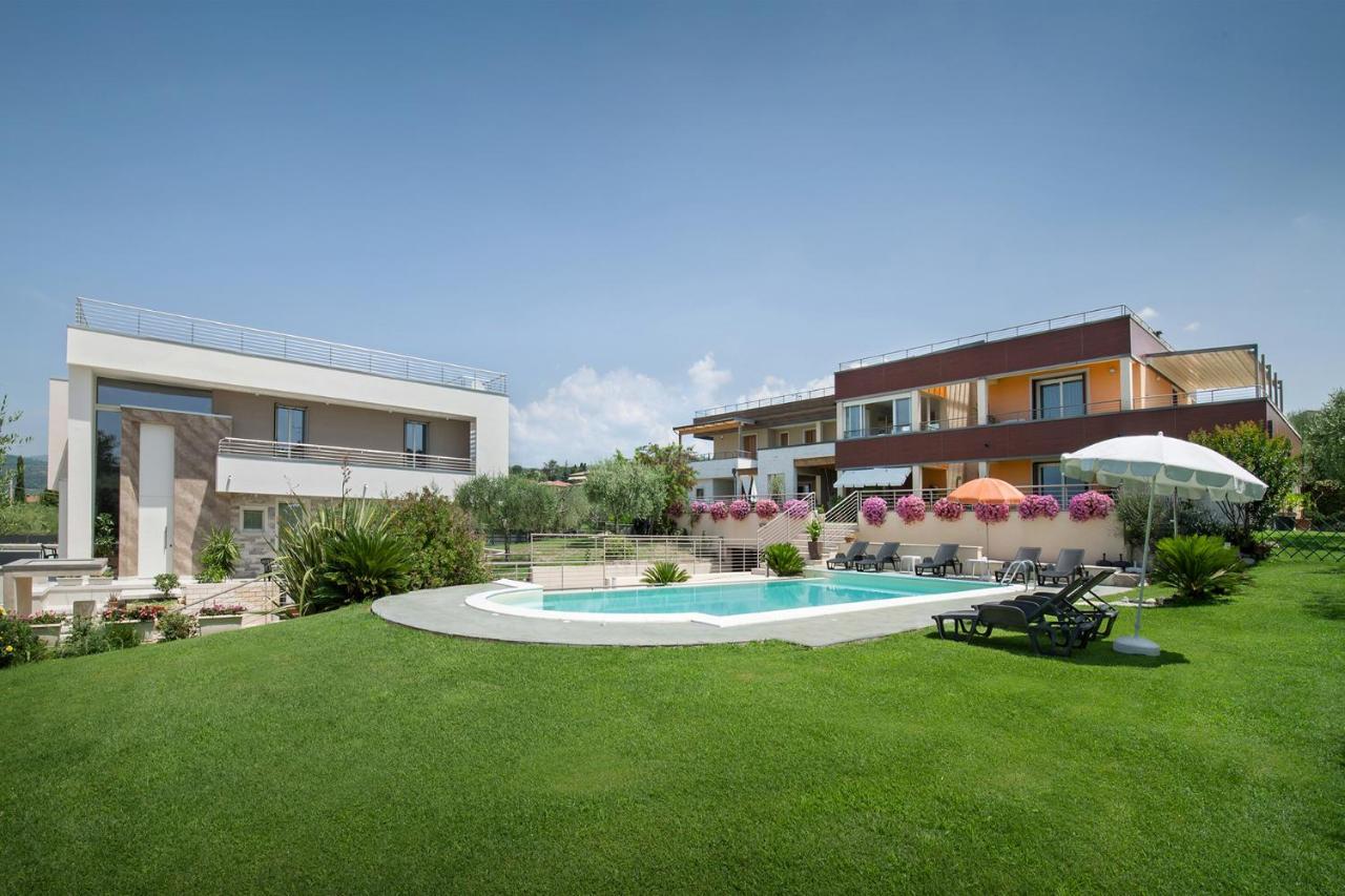 Villa Aurora-Holiday Home Apt 2 Bardolino Eksteriør billede